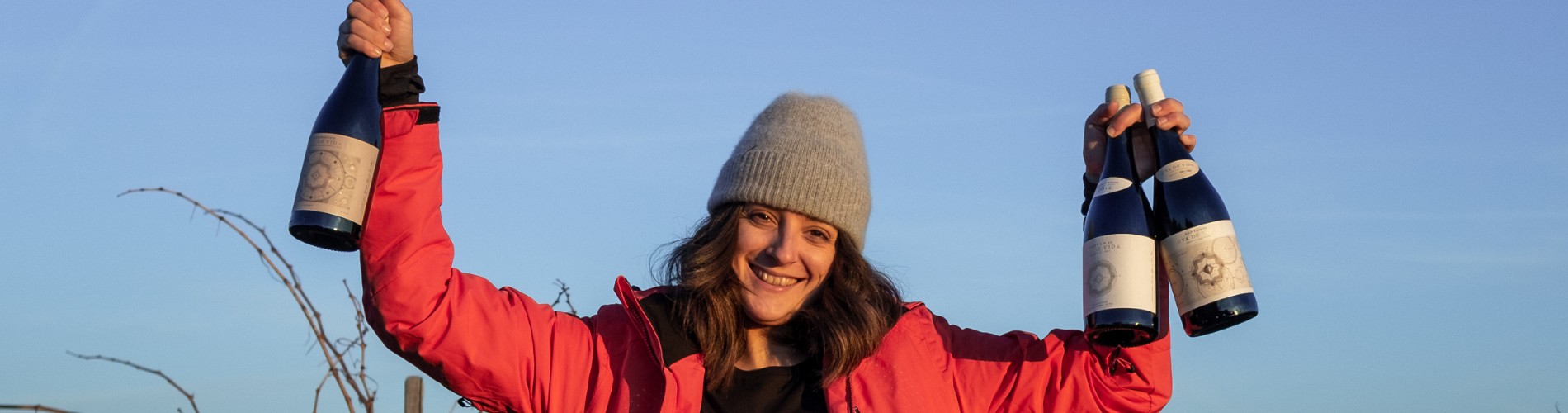 LL wine tasting woman  1900x500.jpg